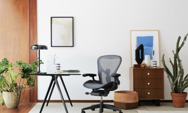 Striking a Balance Between Style and Ergonomics in Office